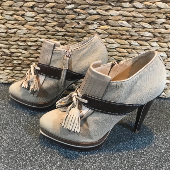 Cole Haan Nike Air "Kiltie" Tan Leather Heeled Booties - Picture 6 of 13